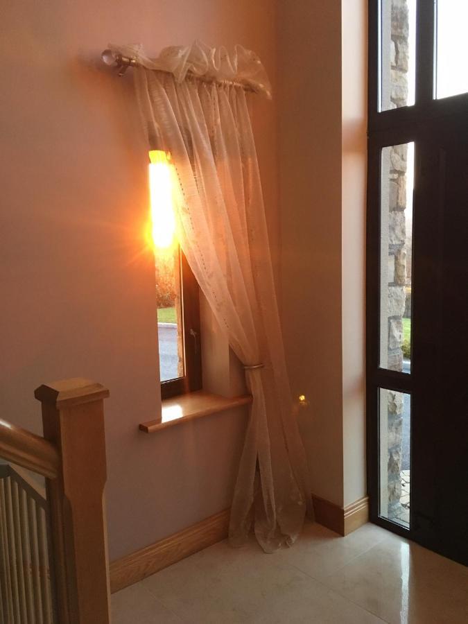 Bed and Breakfast Railway View - Connemara Recess Exterior foto
